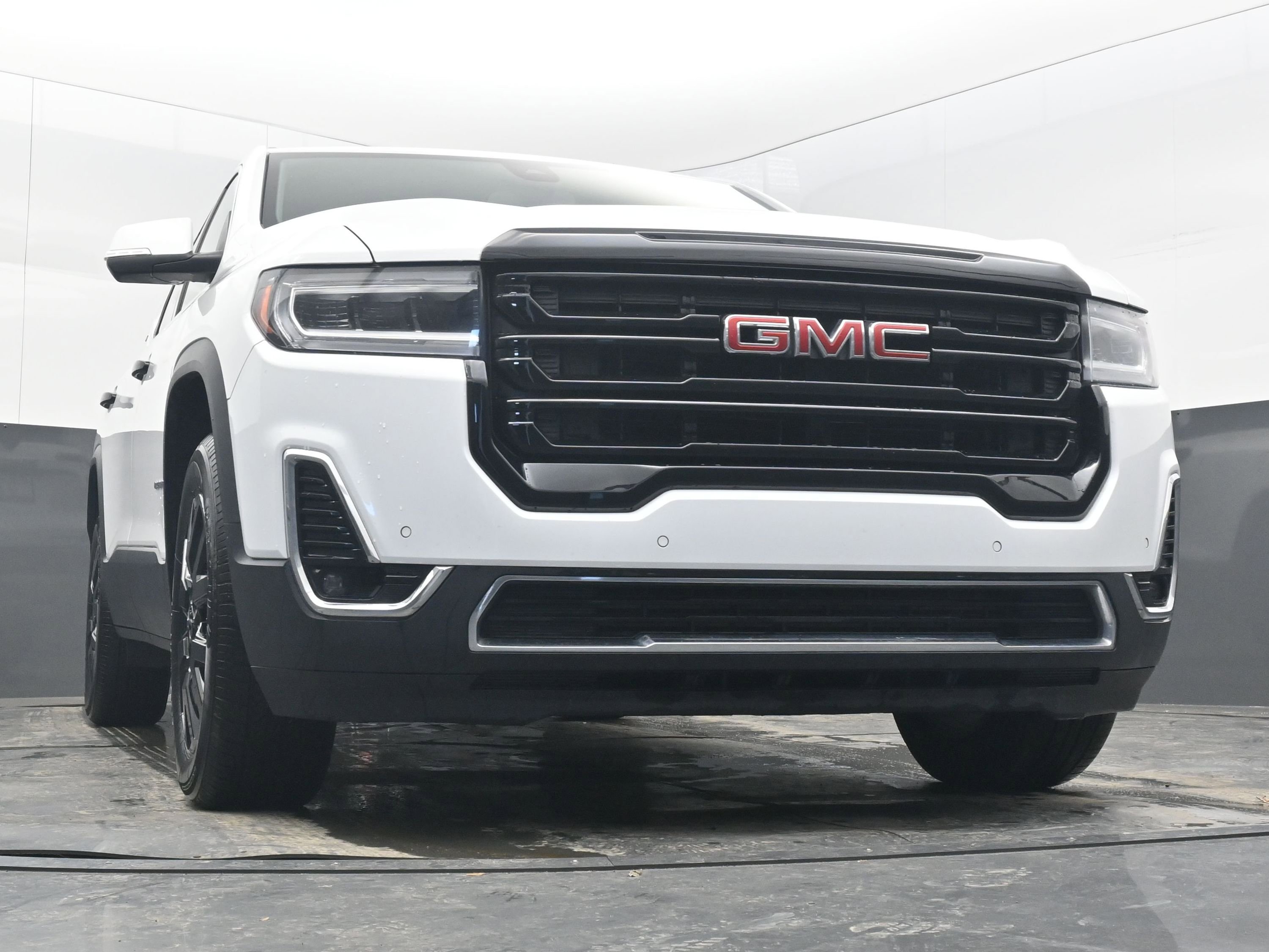 Used 2023 GMC Acadia SLT image 21