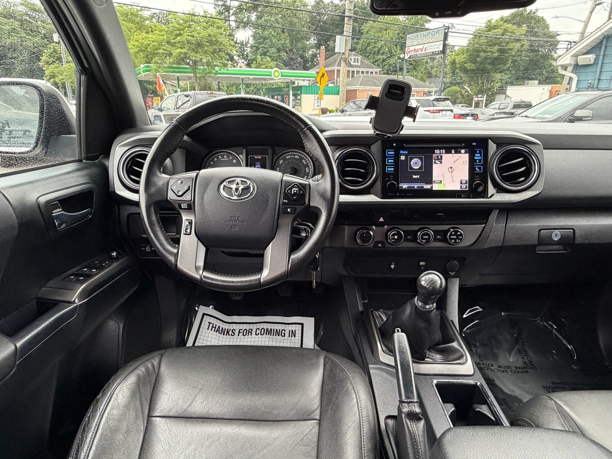 Used 2017 Toyota Tacoma SR AWD/4WD image 10