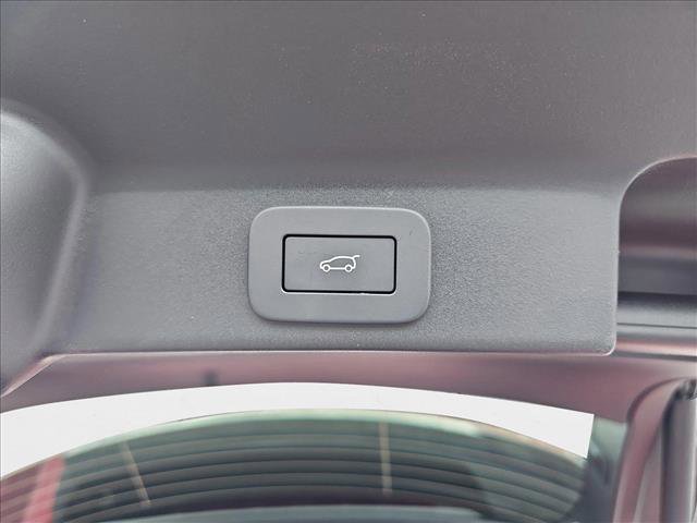 New 2026 Jaguar F-PACE R-Dynamic S image 14