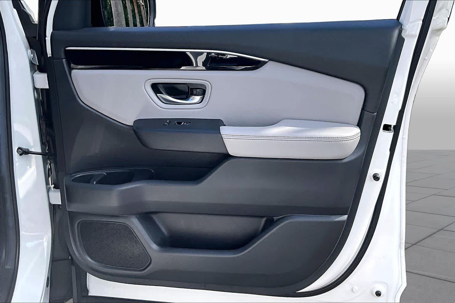 Used 2025 Honda Pilot Touring image 23