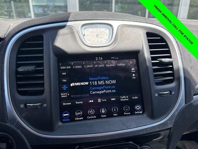 Used 2018 Chrysler 300 Touring L AWD/4WD image 20