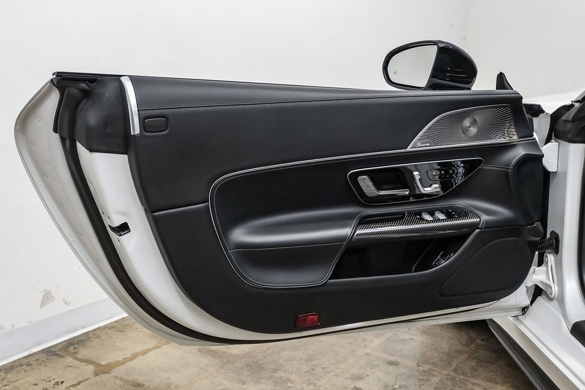 Used 2022 Mercedes-Benz SL 63 AMG 4MATIC image 36
