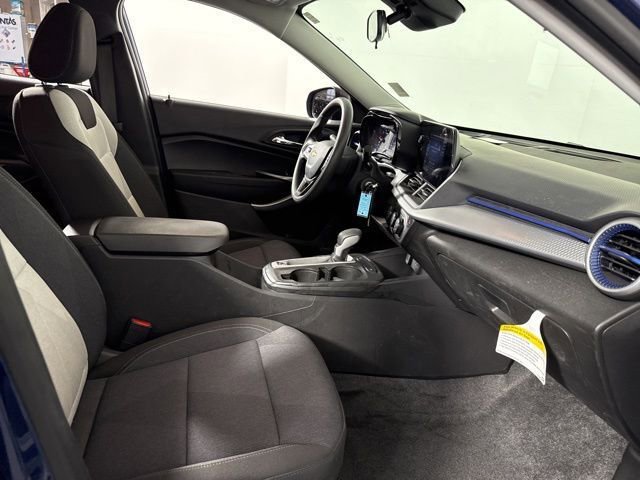 Used 2024 Chevrolet Trax LS FWD image 23