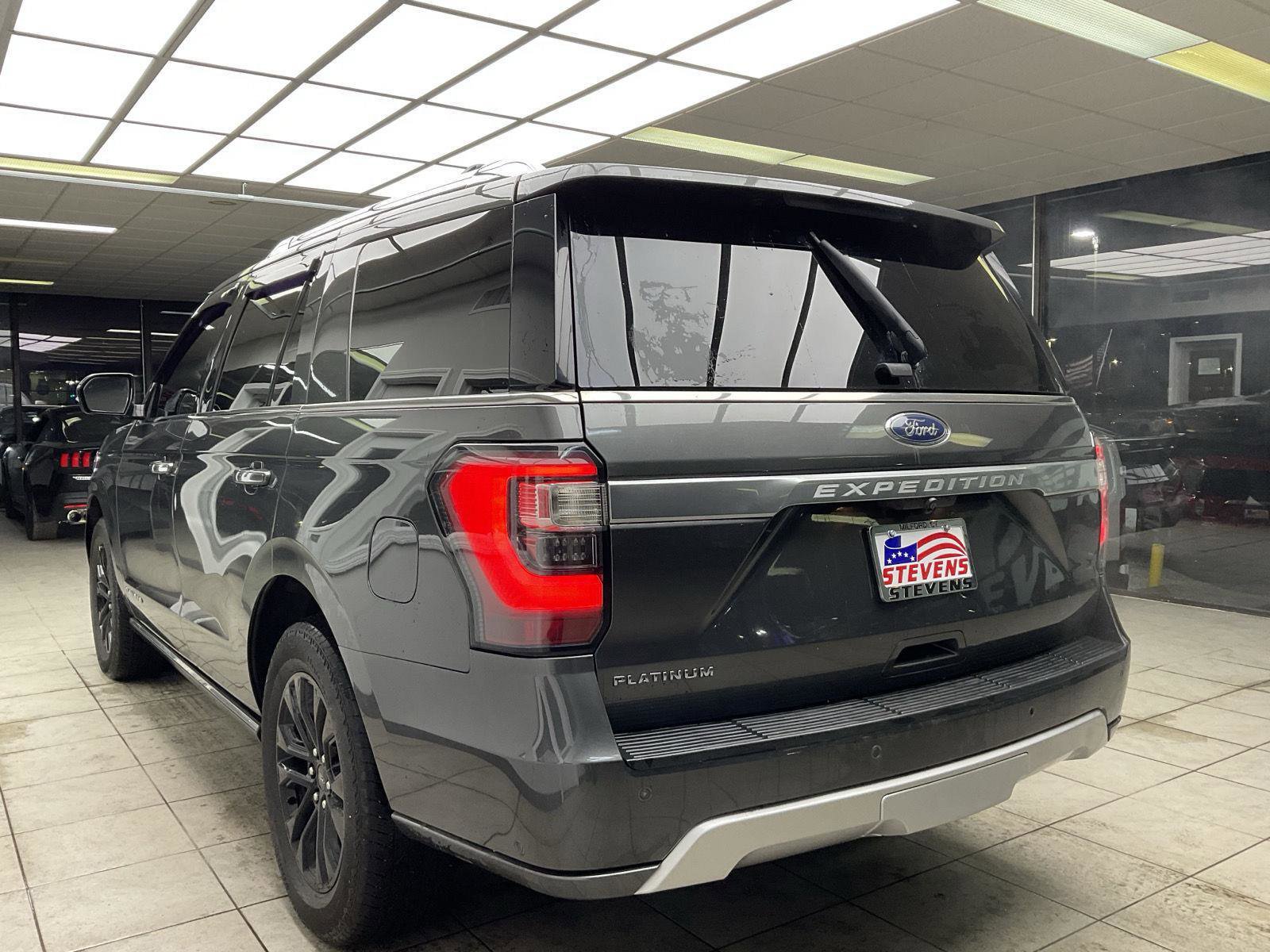 Used 2021 Ford Expedition Platinum image 7