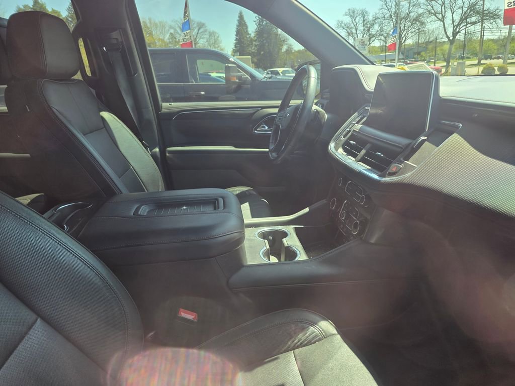 Used 2021 Chevrolet Suburban RST w/ Rear Media and Nav Package AWD/4WD image 4