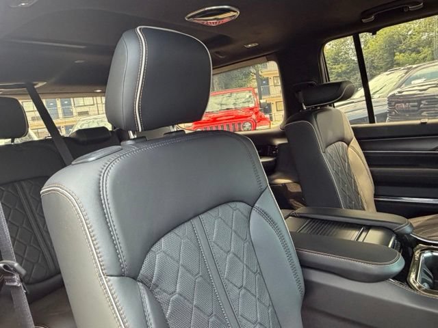 Used 2024 Jeep Grand Wagoneer Series III w/ Quick Order Packagew 28T AWD/4WD image 31