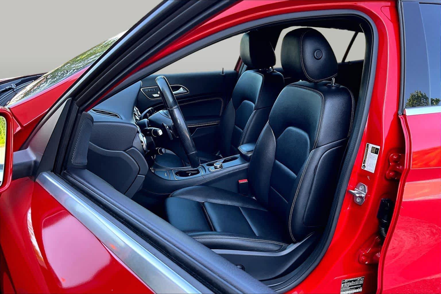 Used 2018 Mercedes-Benz GLA 250 4MATIC image 9