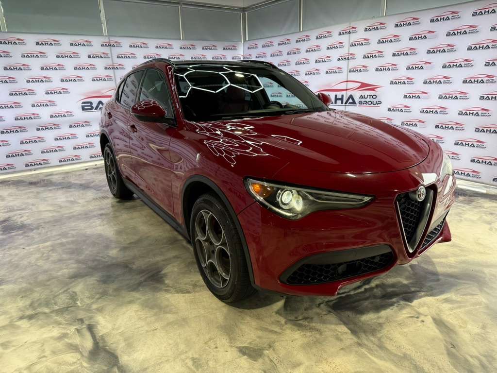 Used 2019 Alfa Romeo Stelvio Sport w/ Quick Order Package 22J Sport AWD/4WD image 5