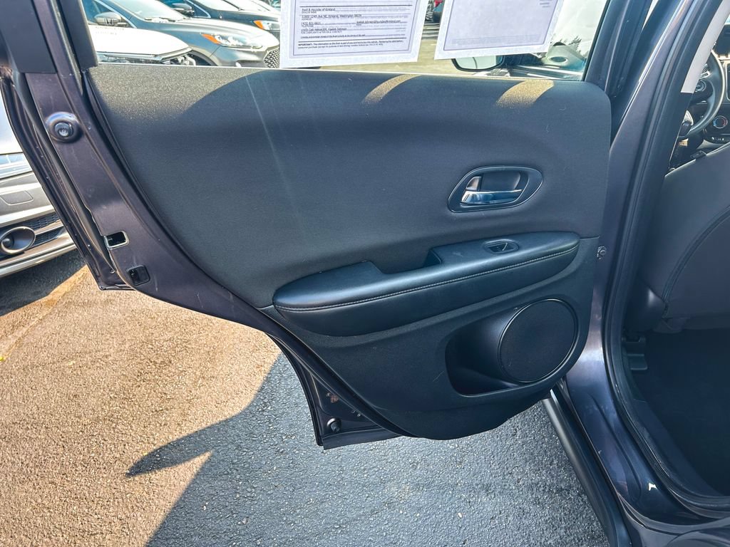 Used 2017 Honda HR-V LX image 14