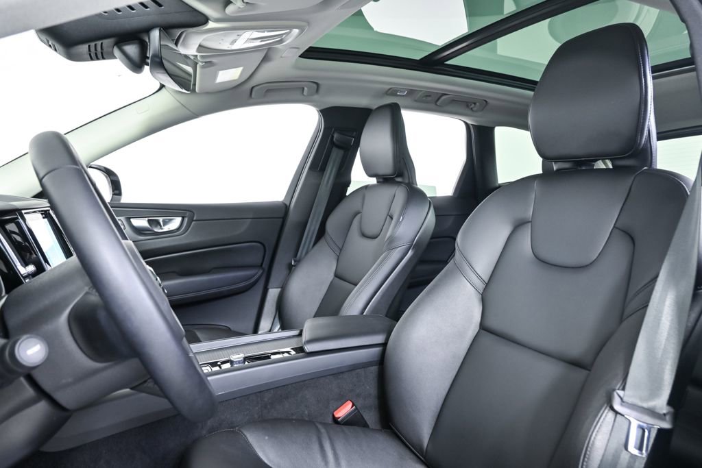 Certified 2024 Volvo XC60 B5 Core w/ Protection Package Premier AWD/4WD image 7