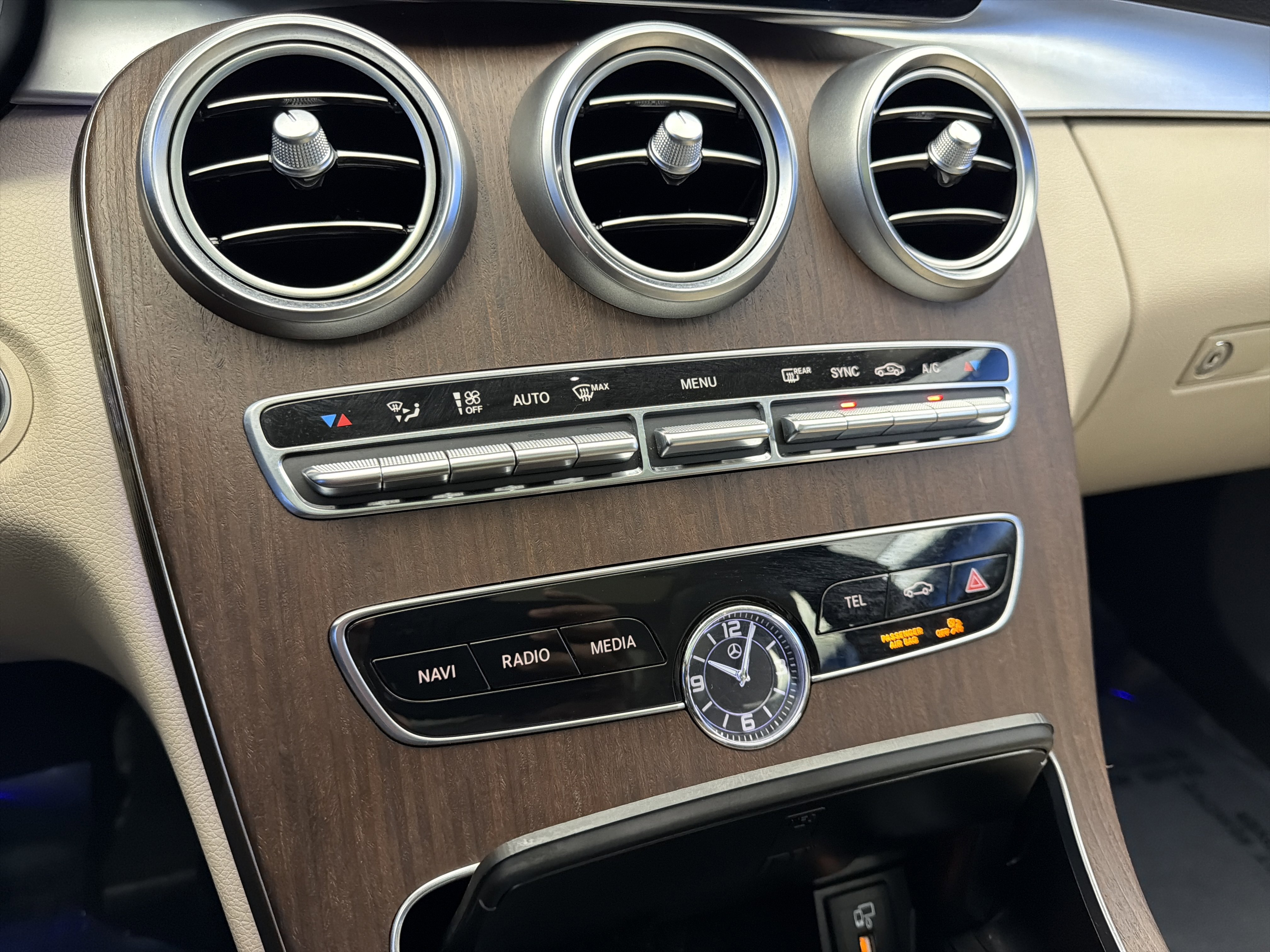 Used 2020 Mercedes-Benz C 300 4MATIC Sedan image 22