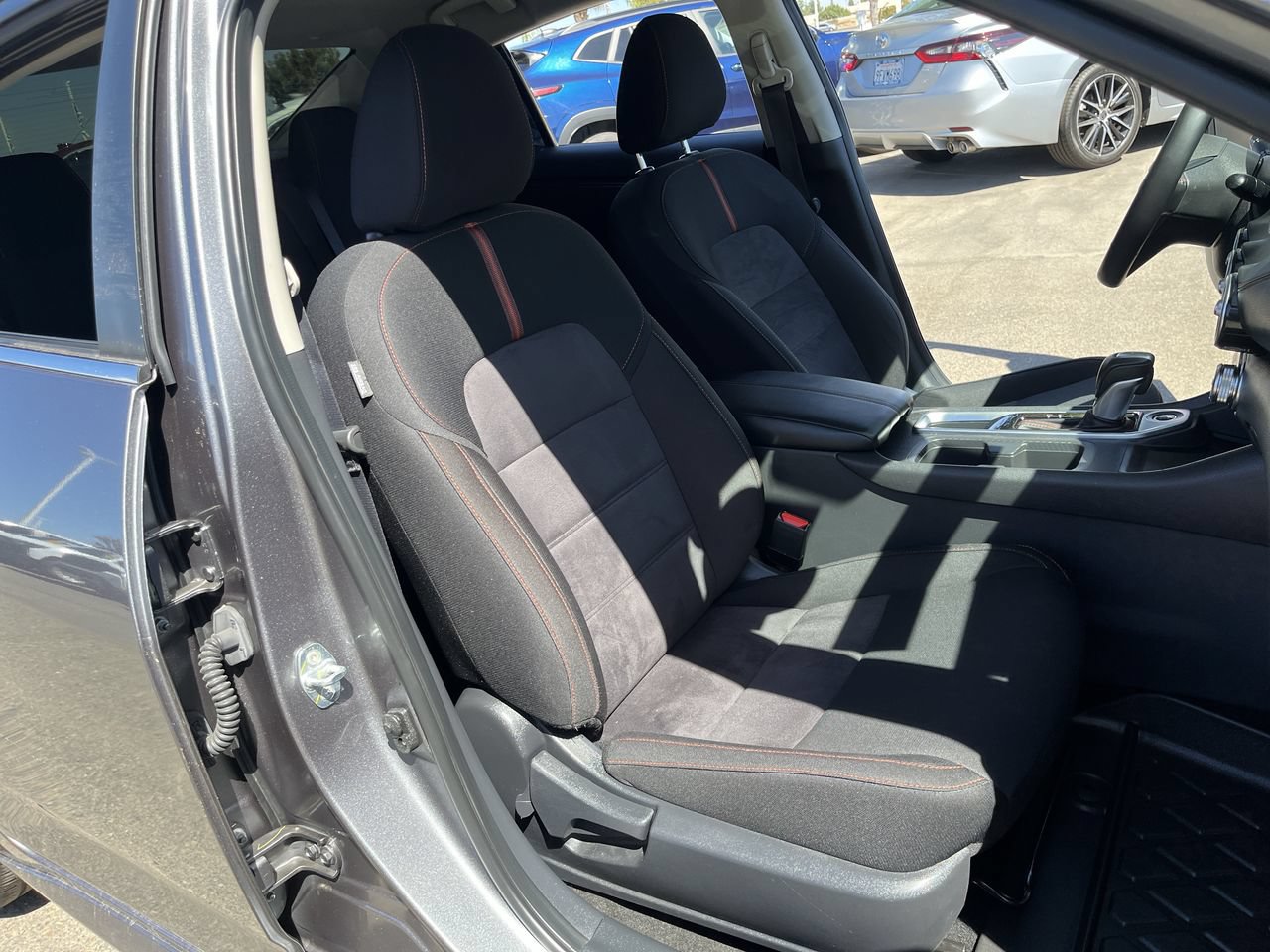 Used 2025 Nissan Sentra SR FWD image 24