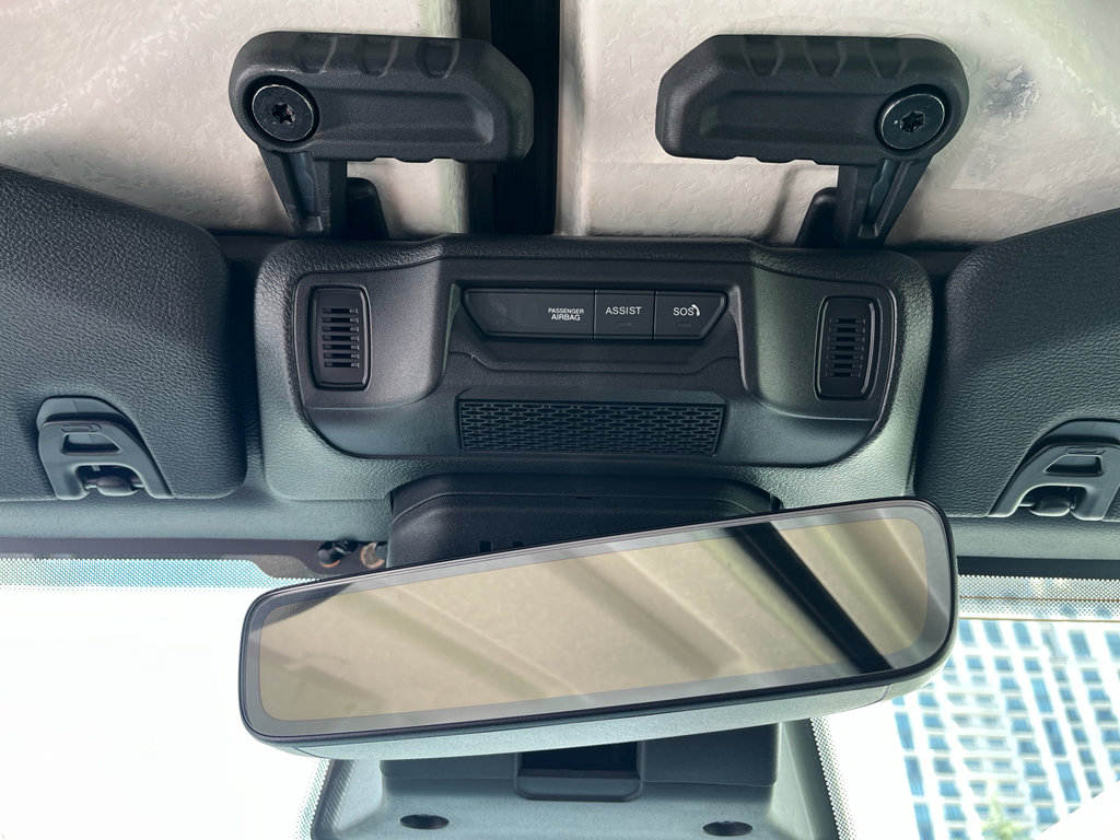 Used 2025 Jeep Wrangler Sahara image 27