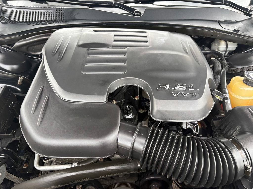 Used 2015 Chrysler 300 S image 24