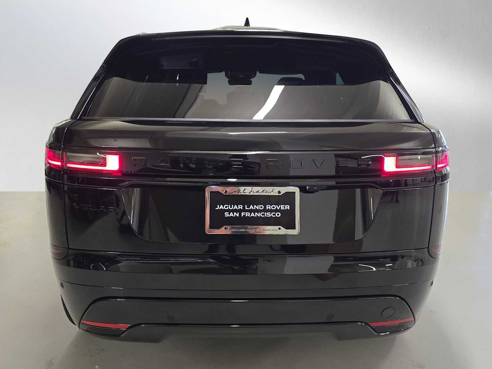New 2026 Land Rover Range Rover Velar Dynamic SE image 4