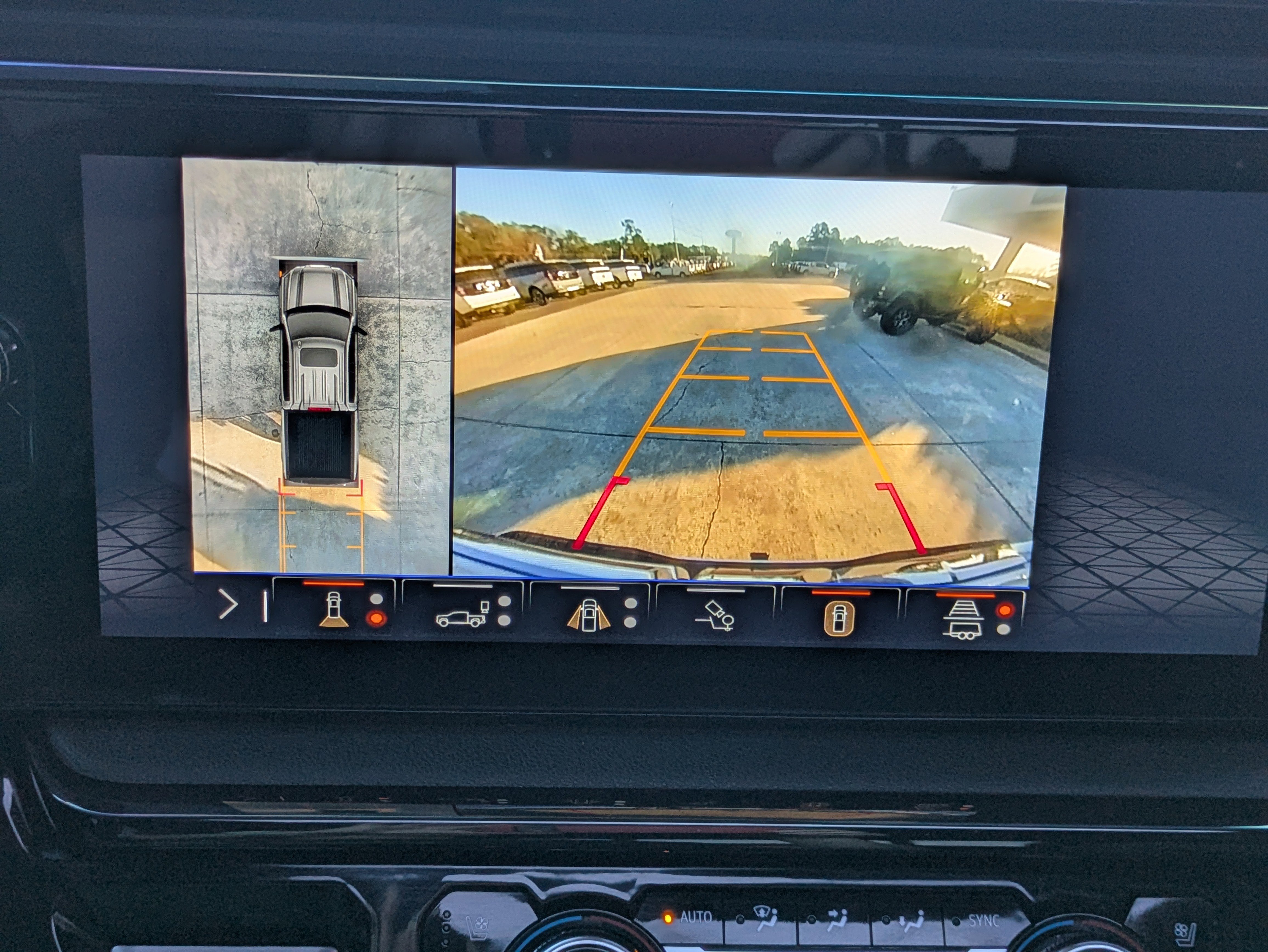 Used 2025 GMC Sierra 1500 AT4 w/ AT4 Premium Package image 30