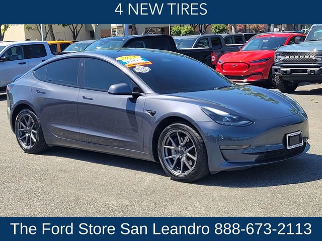 Used 2022 Tesla Model 3 Long Range AWD/4WD image 3