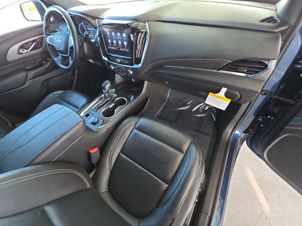 Used 2023 Chevrolet Traverse LT FWD image 30