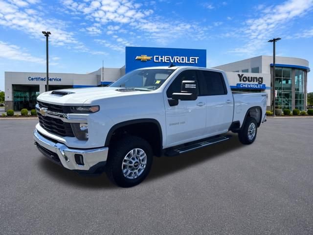 Used 2025 Chevrolet Silverado 2500 LT w/ Convenience Package AWD/4WD image 3