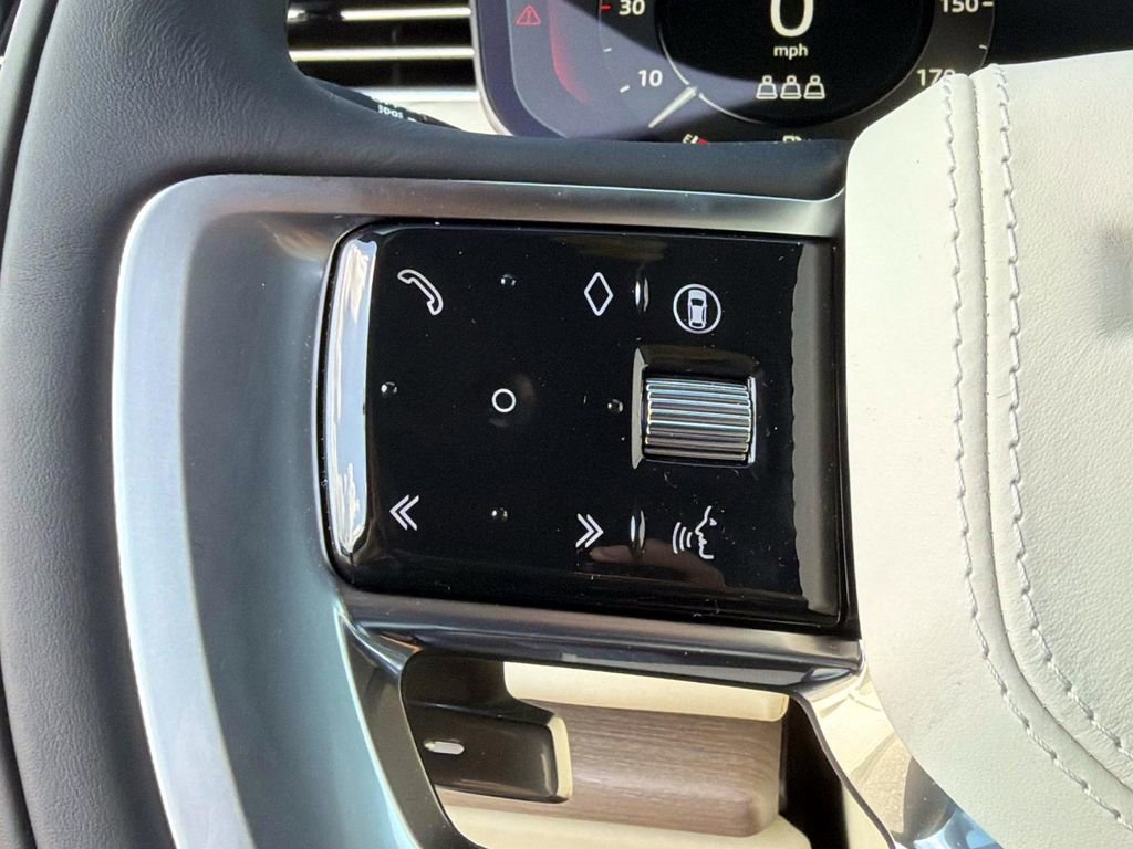 New 2026 Land Rover Range Rover SE image 30