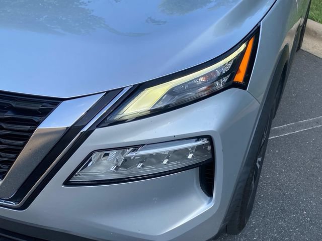 Used 2022 Nissan Rogue SV FWD image 4
