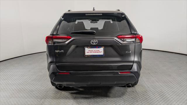 Used 2020 Toyota RAV4 XLE Premium image 6