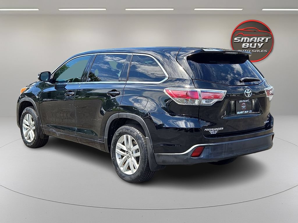 Used 2014 Toyota Highlander LE AWD/4WD image 7