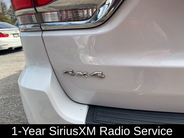 Used 2017 Jeep Grand Cherokee Laredo w/ Quick Order Package 23E image 10