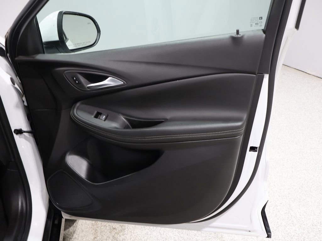 Used 2024 Buick Encore GX Sport Touring image 25