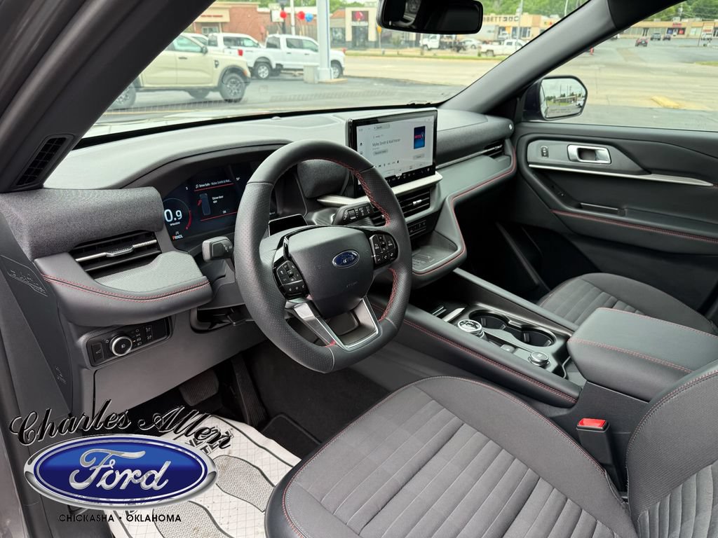 Used 2025 Ford Explorer ST-Line w/ Premium Package AWD/4WD image 10