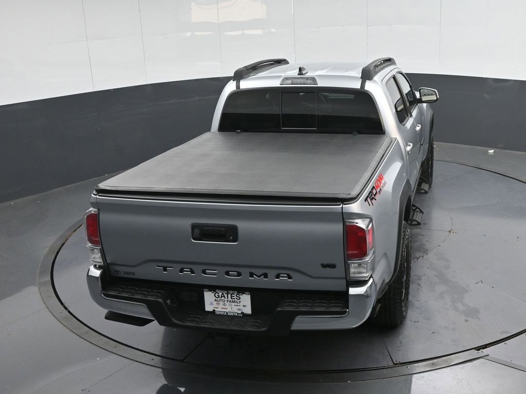 Used 2022 Toyota Tacoma TRD Off-Road image 39