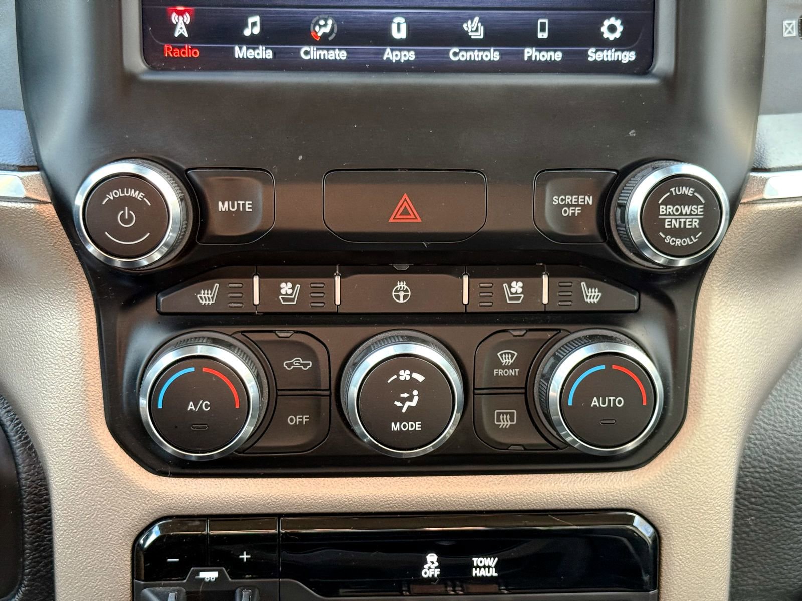 Used 2021 RAM 1500 Laramie image 28