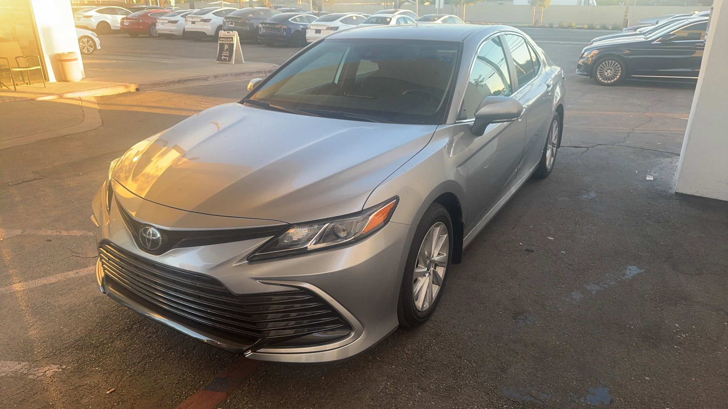 Used 2023 Toyota Camry LE image 1