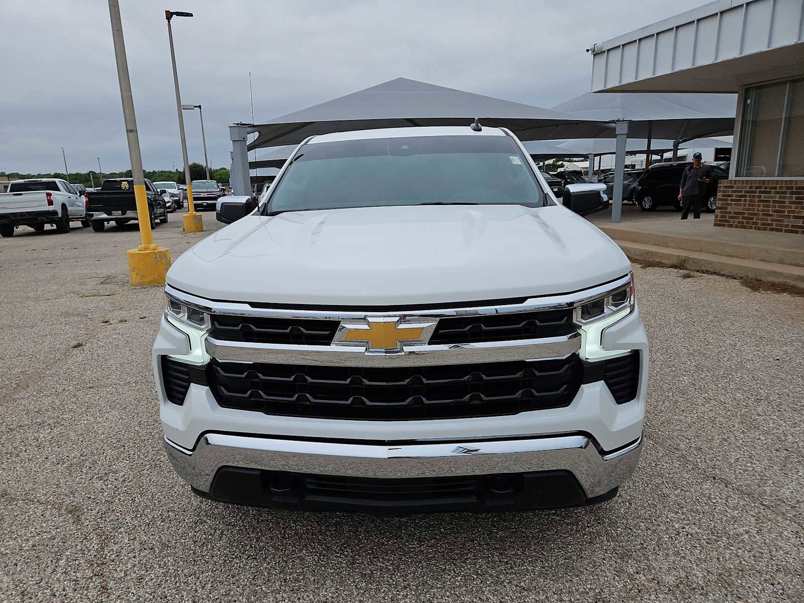 Used 2025 Chevrolet Silverado 1500 LT AWD/4WD image 3