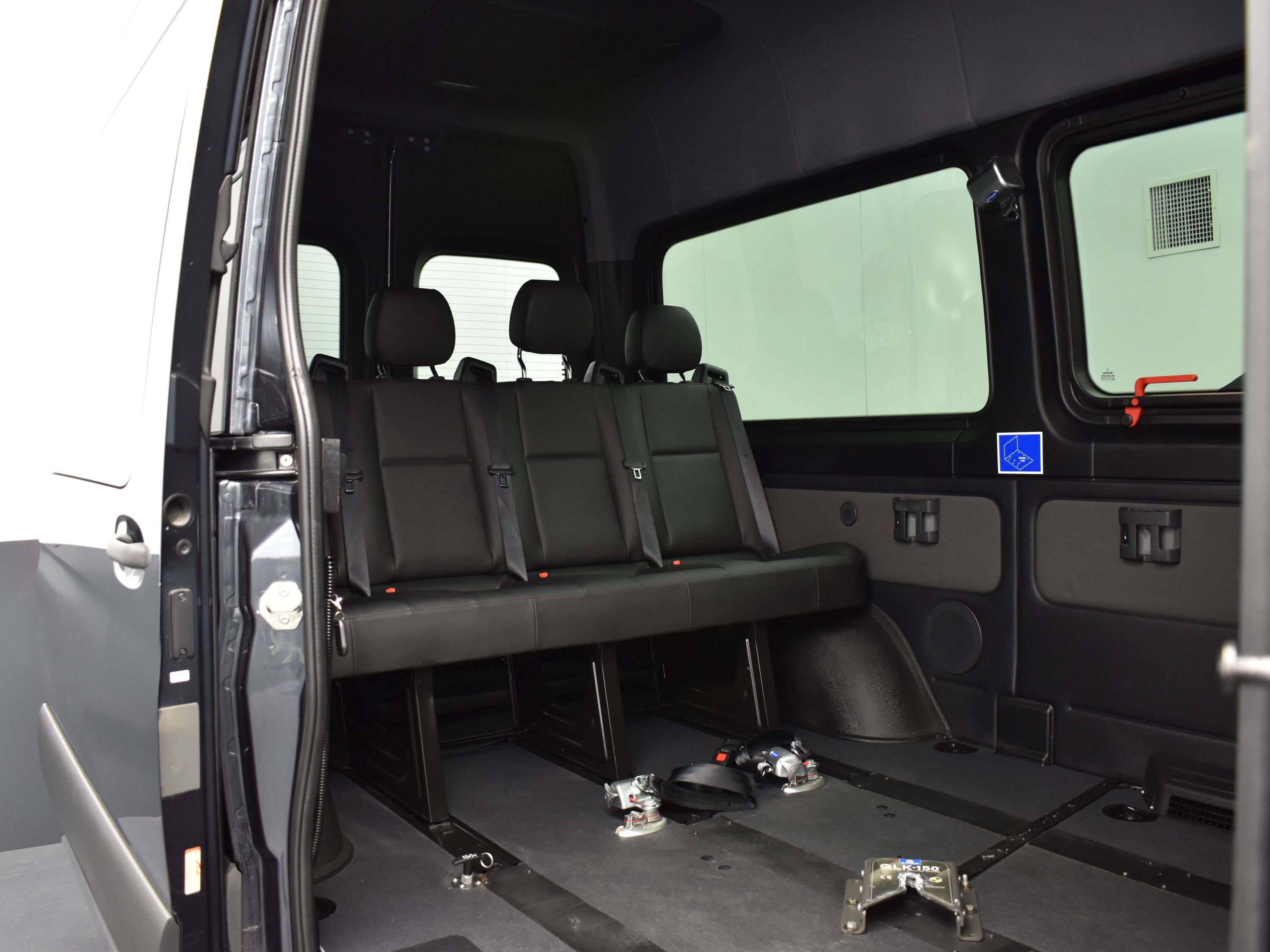 Used 2019 Mercedes-Benz Sprinter 2500 image 11