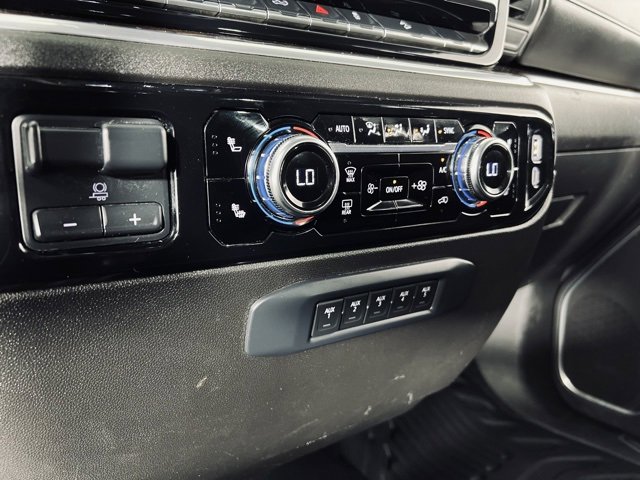 Used 2024 GMC Sierra 3500 SLE image 28