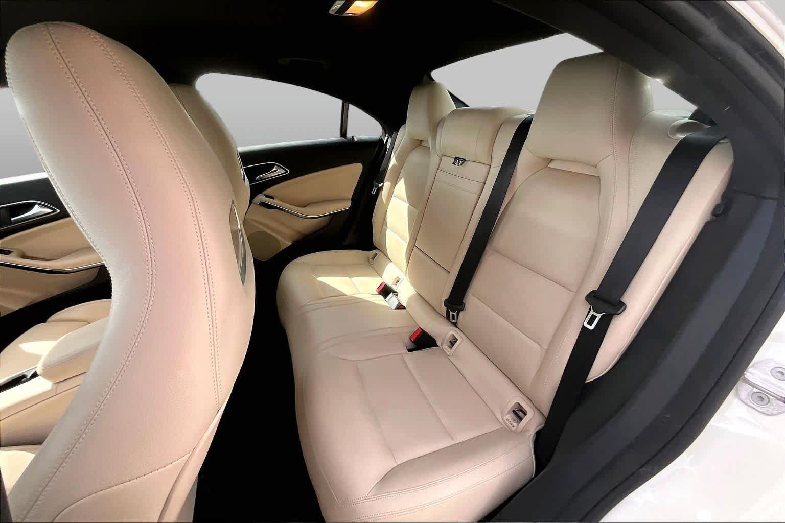 Used 2018 Mercedes-Benz CLA 250 image 19