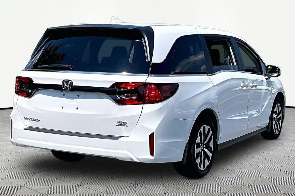 Certified 2026 Honda Odyssey EX-L image 5