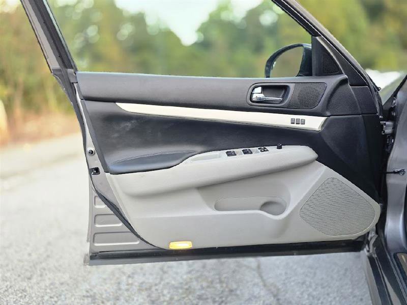 Used 2007 INFINITI G35 Sport w/ Premium Pkg image 30