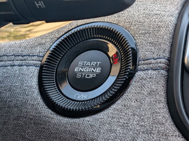 Used 2024 Jeep Compass Latitude image 29