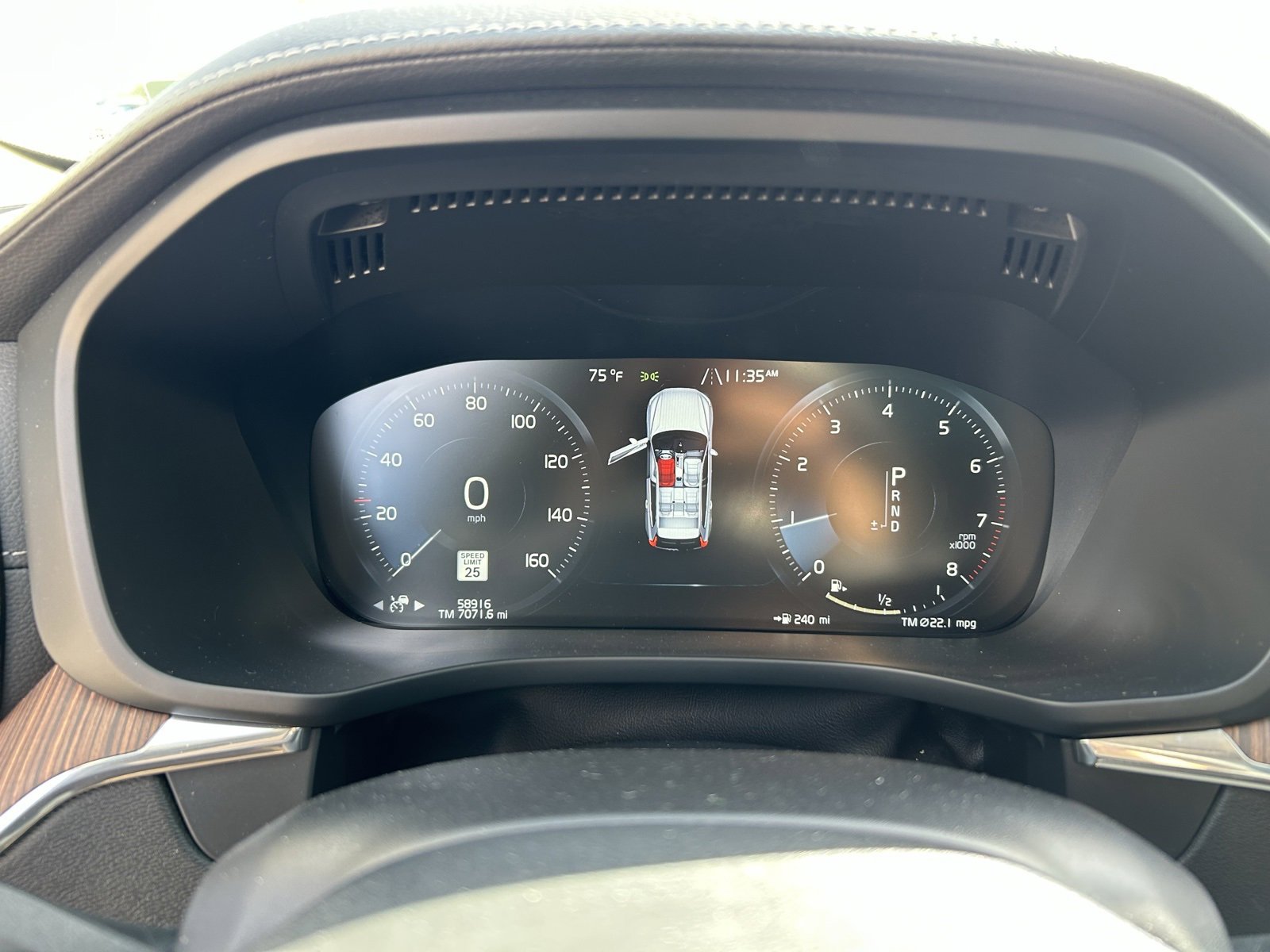 Used 2019 Volvo XC60 T5 Inscription image 22