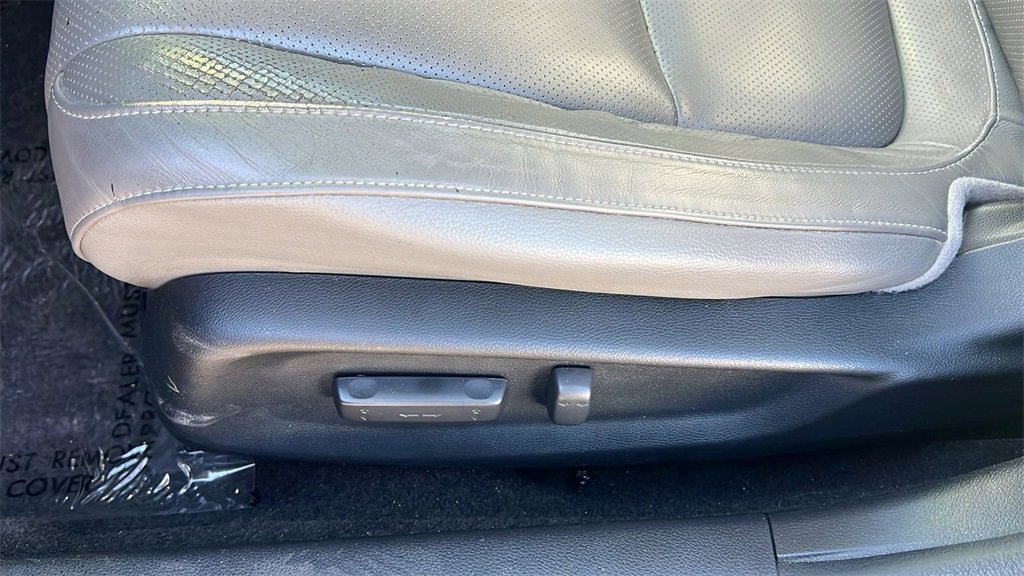 Used 2019 Honda Civic Touring image 10