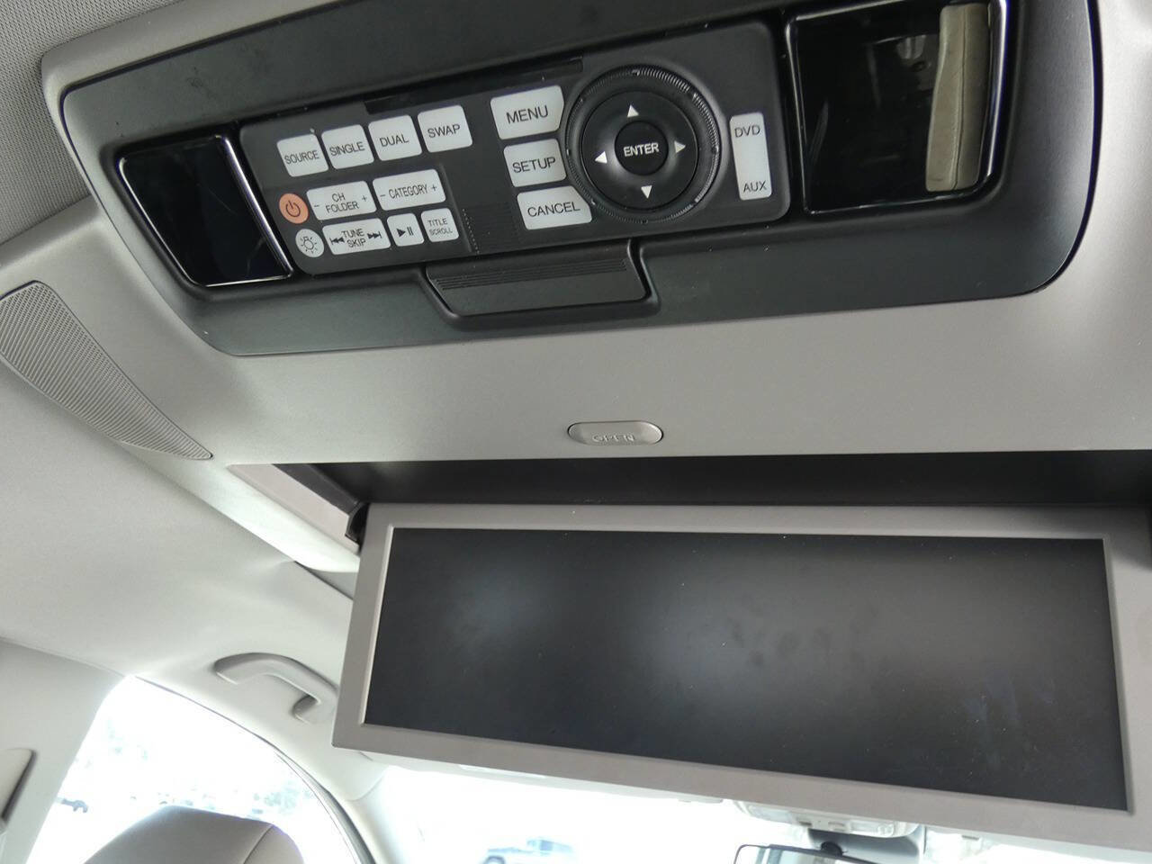 Used 2015 Honda Odyssey Touring Elite image 15