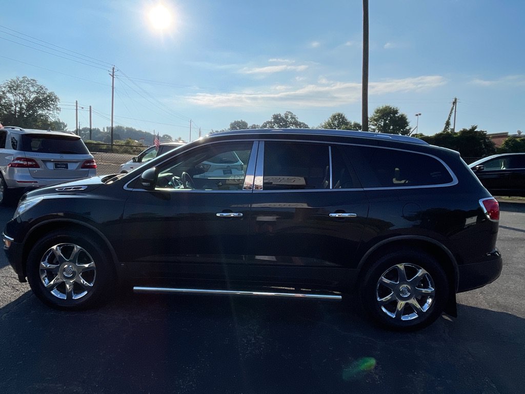Used 2009 Buick Enclave CXL w/ Entertainment Package #2 FWD image 3