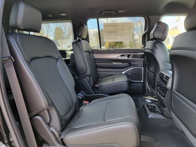 New 2026 Jeep Grand Wagoneer 4WD image 23