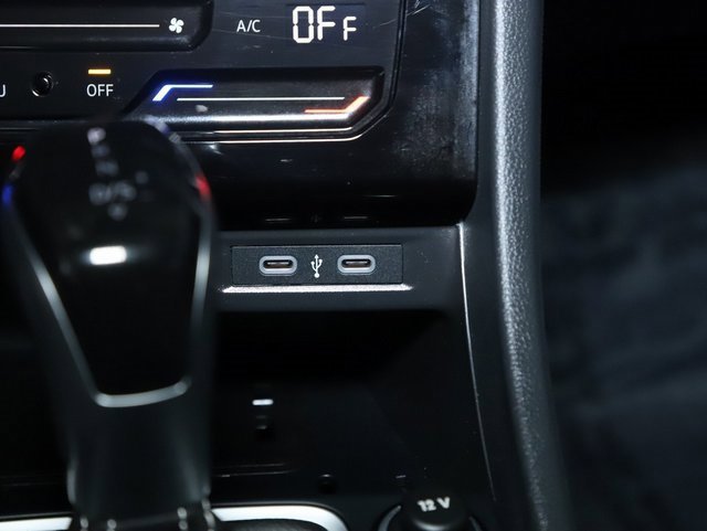 Used 2025 Volkswagen Jetta SE w/ Black Wheel Package image 26