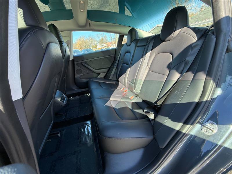 Used 2022 Tesla Model 3 Performance image 12
