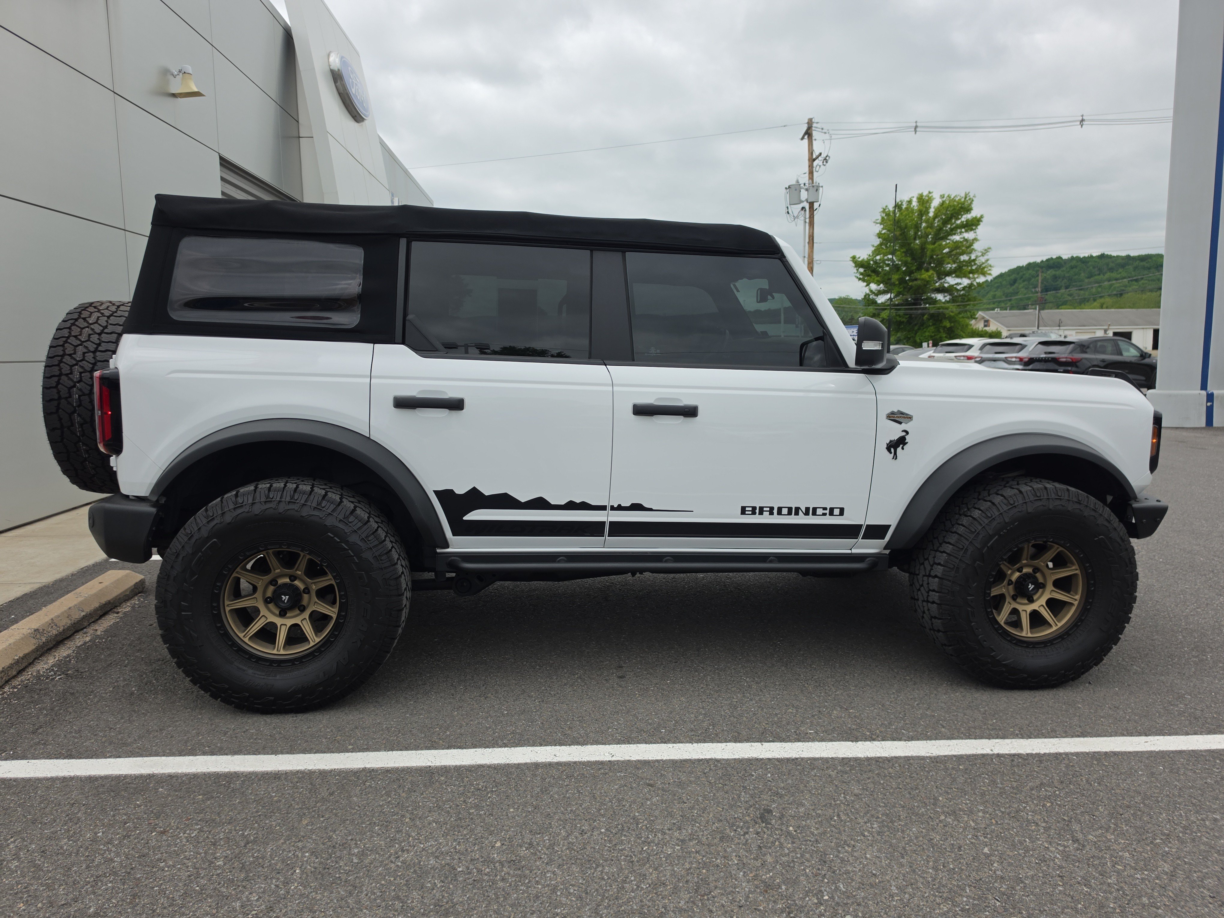 Used 2022 Ford Bronco Wildtrak AWD/4WD image 2