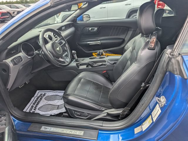 Used 2018 Ford Mustang Premium RWD image 9