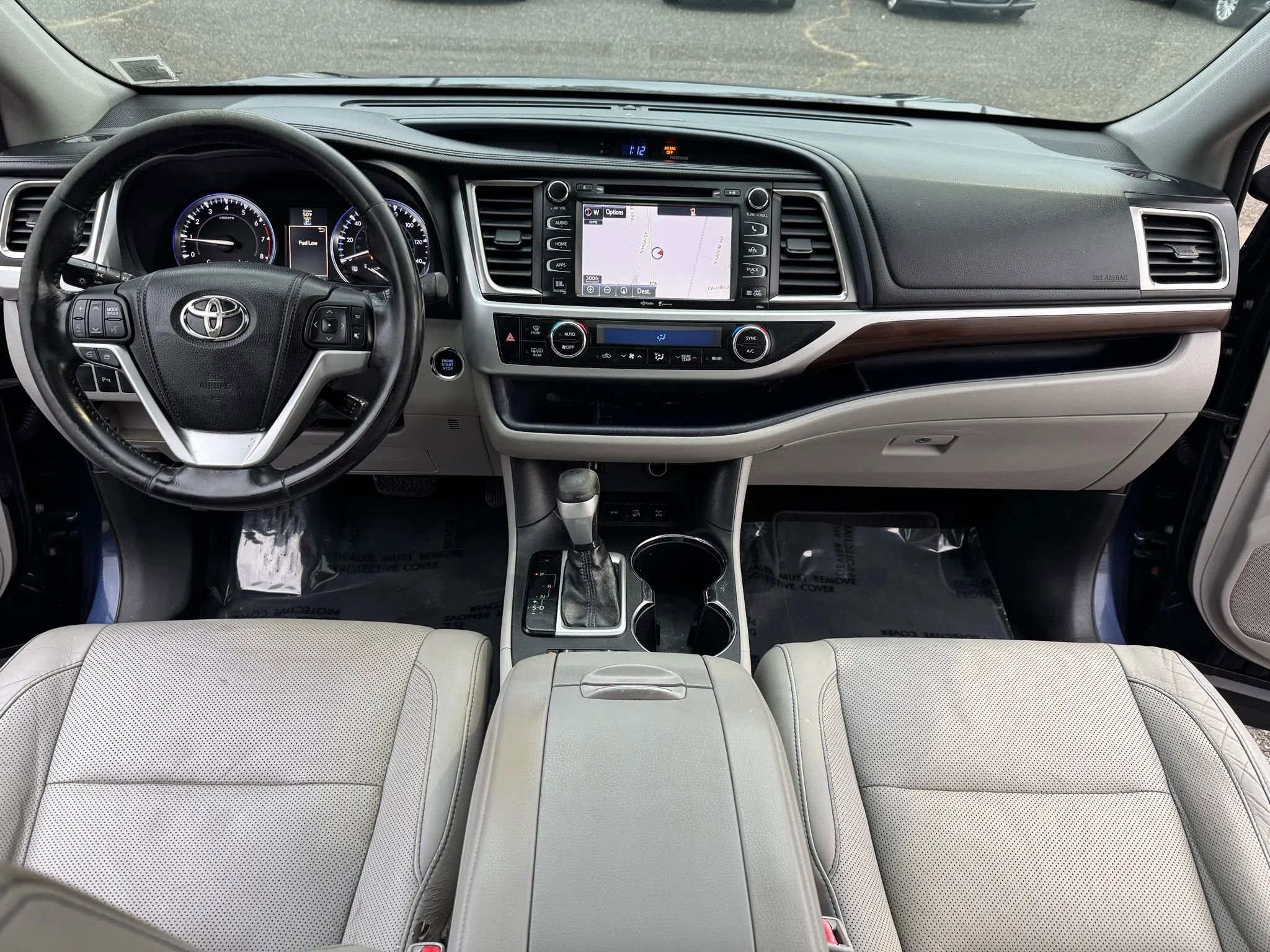 Used 2014 Toyota Highlander Limited w/ Preferred Accessory Package image 19
